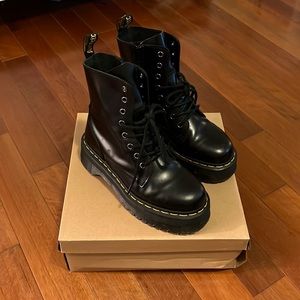 Jadon Platform Dr. Marten Boots
